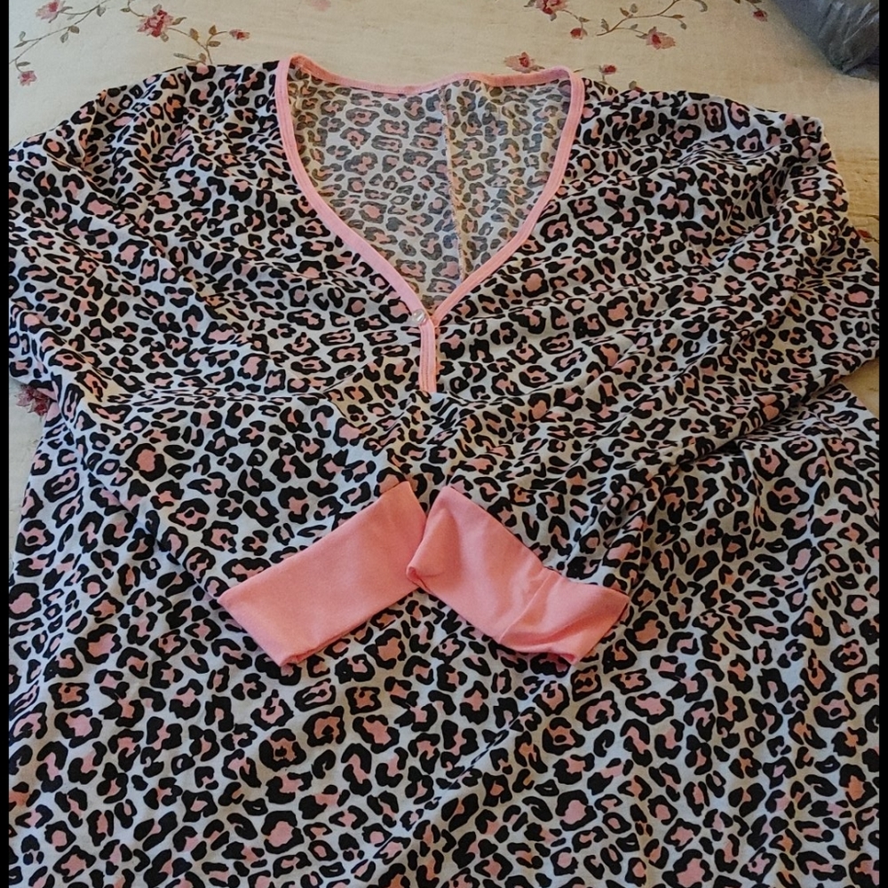 Plus size short sleep shirt